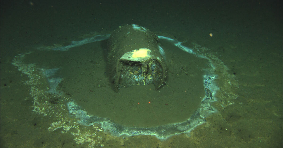 Photo of barrel of DDT-contaminated acid in the ocean between Palos Verdes and Catalina Island
